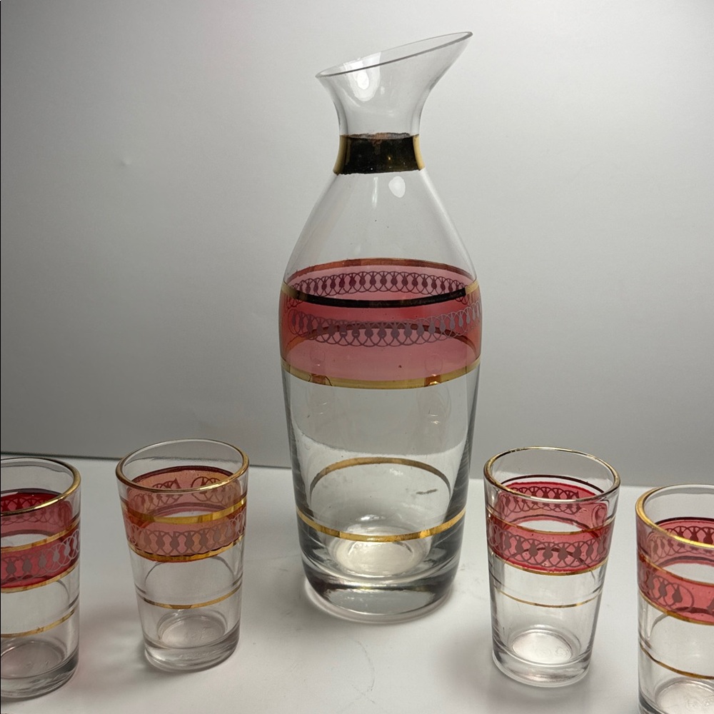 Vintage MCM Pink and Gold Glass decanter shot glass Set of 4 - Picture 3 of 5